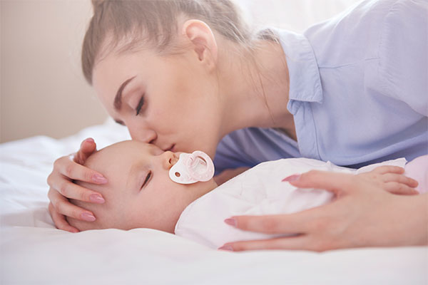 Use a Pacifier, how to put your baby to sleep