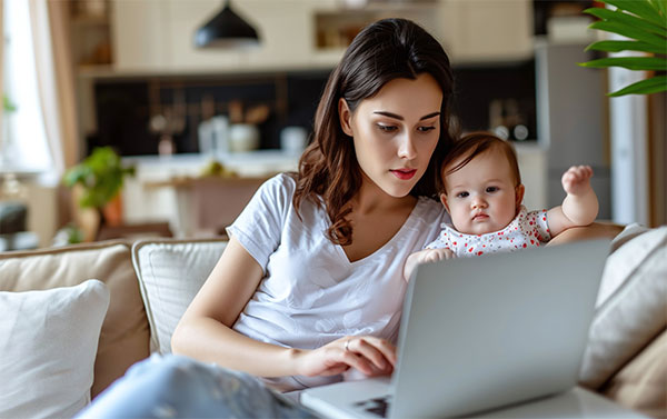 hybrid-upskilling-for-moms